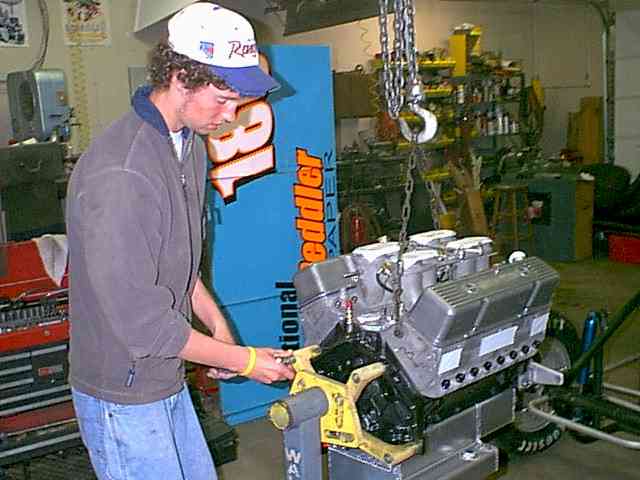 motor05.jpg (32060 bytes)